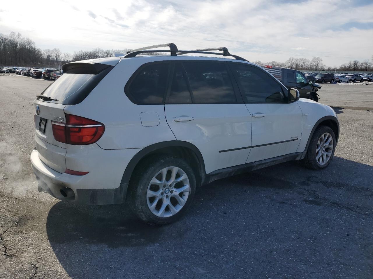 2011 BMW X5 VIN 5UXZW0C52BL370797 Copart auction photo, front end damage thumbnail 3