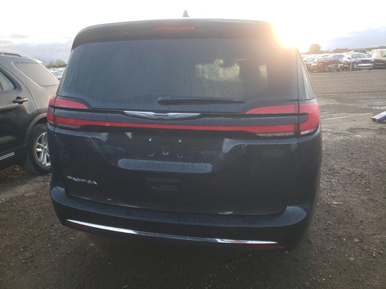 2022 Chrysler Pacifica VIN 2C4RC1BG5NR128939 Copart auction photo, front end / side damage thumbnail 6