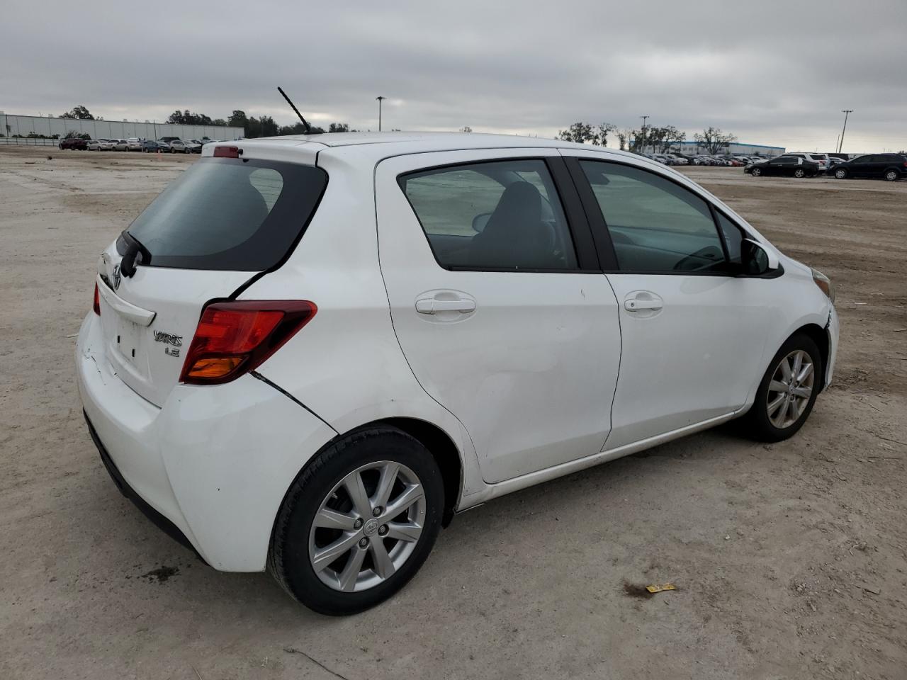 2017 Toyota Yaris VIN VNKKTUD3XHA080030 Copart auction photo, front end / rear end damage thumbnail 3