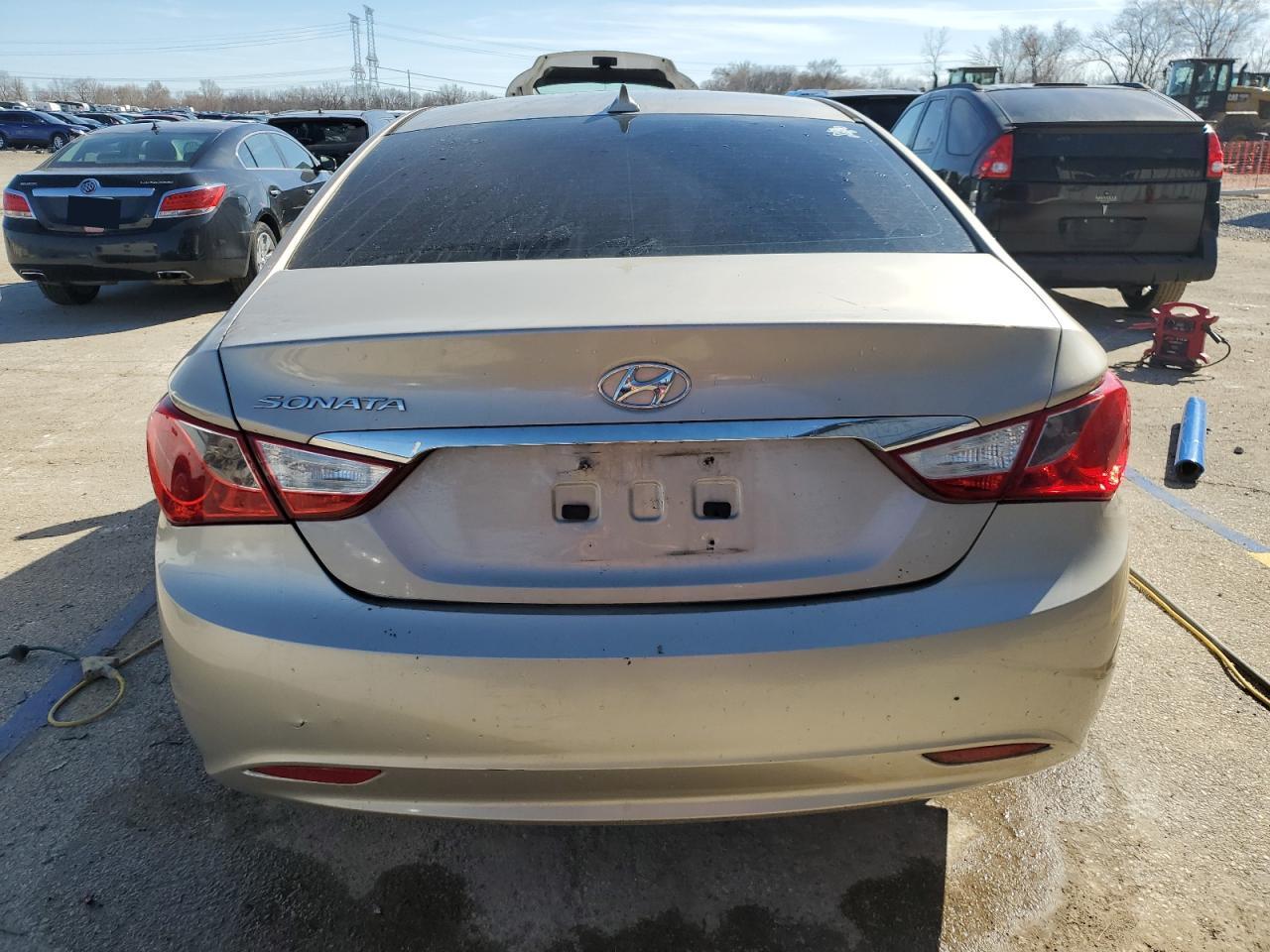 2012 Hyundai Sonata VIN 5NPEB4AC9CH327391 Copart auction photo, side / front end damage thumbnail 6