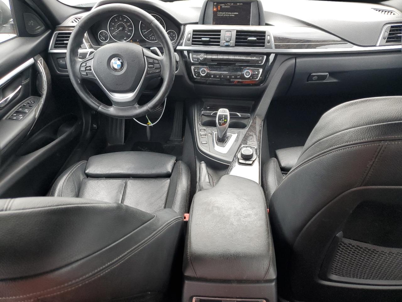 2017 BMW 3er VIN WBA8B3G37HNU36208 Copart auction photo, front end / side damage thumbnail 8
