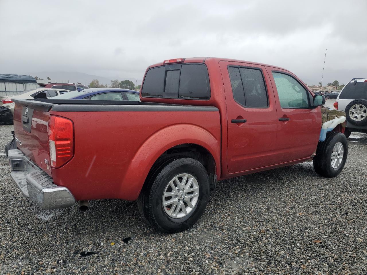 2015 Nissan Navara (Frontier) VIN 1N6AD0ER3FN717582 Copart auction photo, front end / side damage thumbnail 3