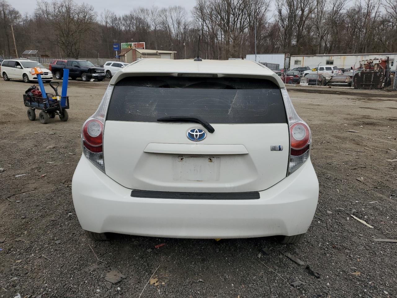 2012 Toyota Prius VIN JTDKDTB33C1015676 Copart auction photo, front end damage thumbnail 6
