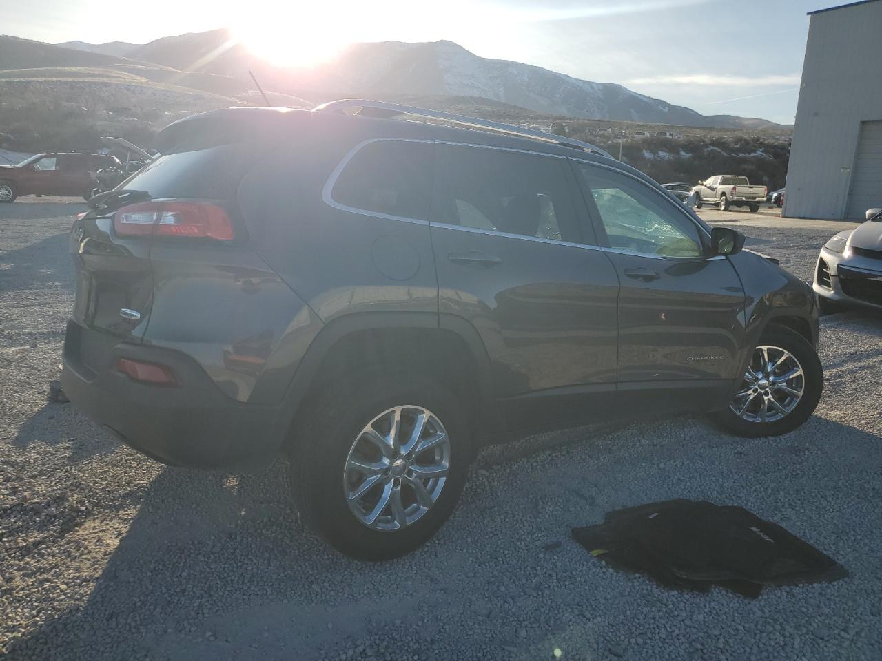 2016 Jeep Grand Cherokee VIN 1C4PJMCB5GW197058 Copart auction photo, front end damage thumbnail 3