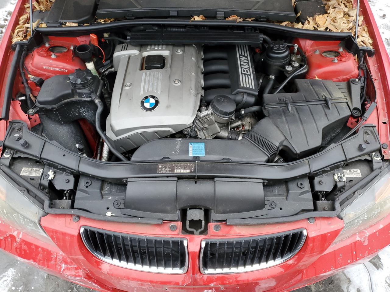 2006 BMW 3er VIN WBAVB13506PS66340 Copart auction photo, front end / minor dent/scratches damage thumbnail 12