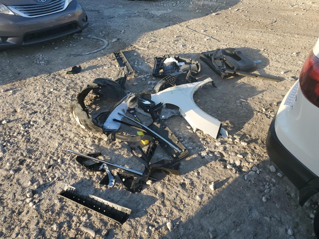 2017 Nissan Rogue VIN JN1BJ1CR9HW114399 Copart auction photo, front end damage thumbnail 13