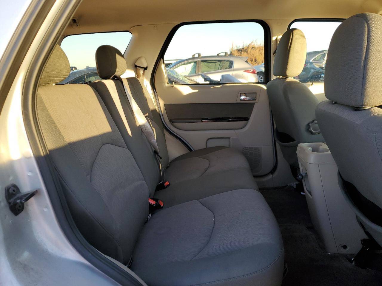 2009 Mazda Tribute VIN 4F2CZ02759KM06418 Copart auction photo, rear end / minor dent/scratches damage thumbnail 11
