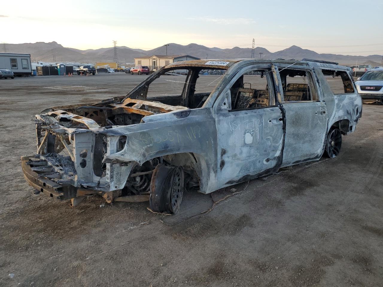 2018 Chevrolet Suburban VIN 1GNSCHKC5JR258816