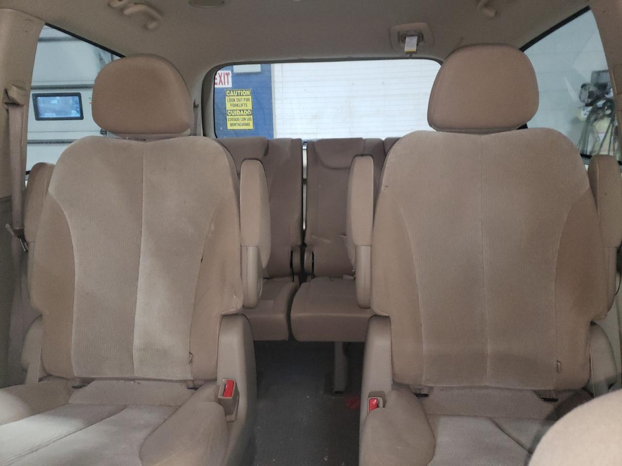 2014 KIA Sedona VIN KNDMG4C73E6586744 Copart auction photo, front end damage thumbnail 10