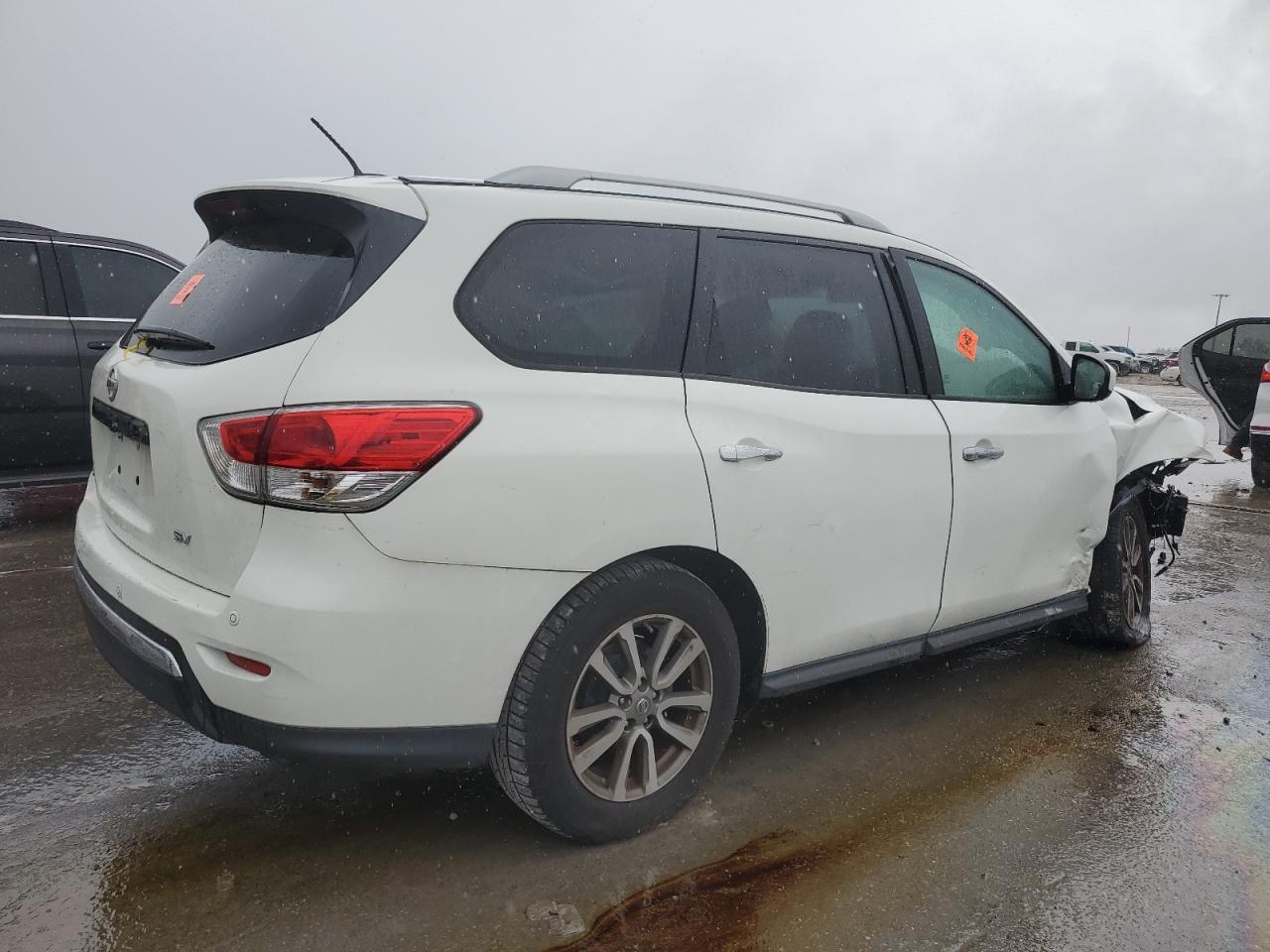 2016 Nissan Pathfinder VIN 5N1AR2MN0GC660328 Copart auction photo, front end damage thumbnail 3