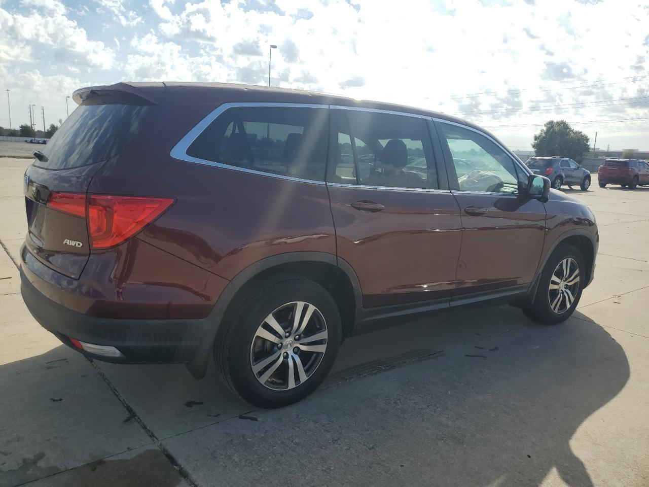 2018 Honda Pilot VIN 5FNYF6H32JB056348 Copart auction photo, front end / hail damage thumbnail 3