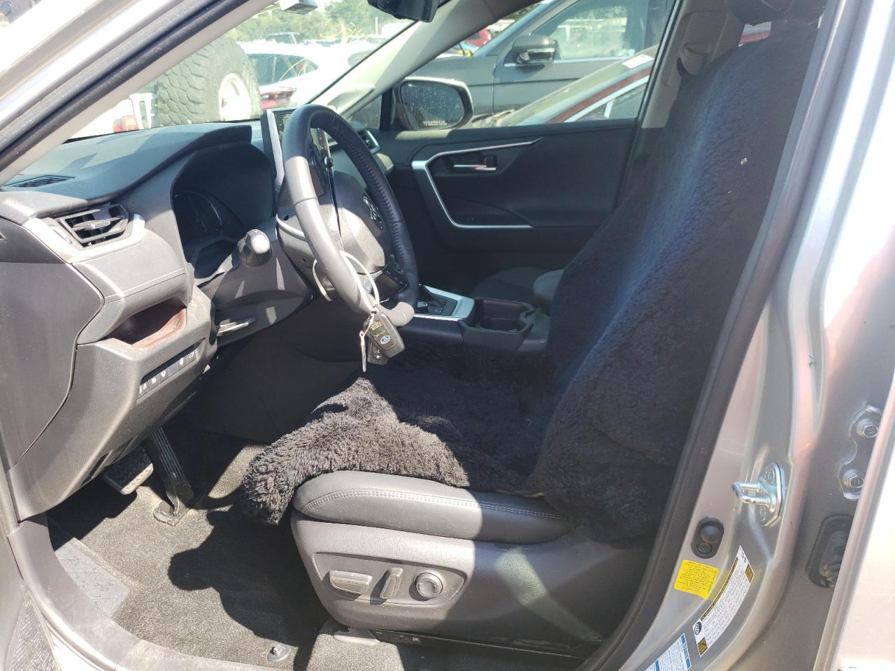 2020 Toyota RAV 4 VIN JTMDWRFV0LJ046286 Copart auction photo, water/flood damage thumbnail 7