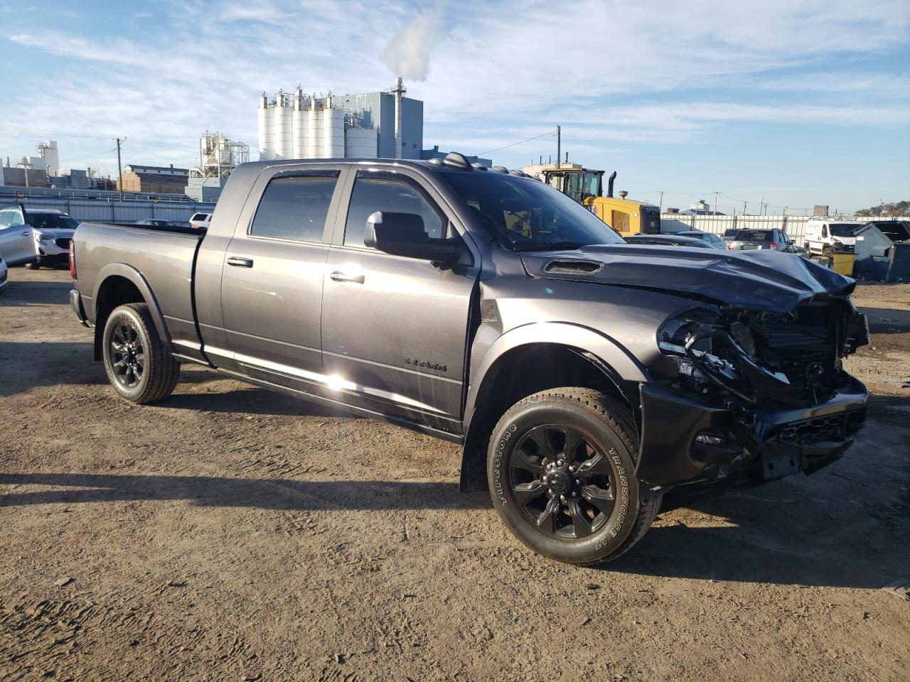 2022 RAM 3500 VIN 3C63R3PL7NG314422 Copart auction photo, front end / side damage thumbnail 4