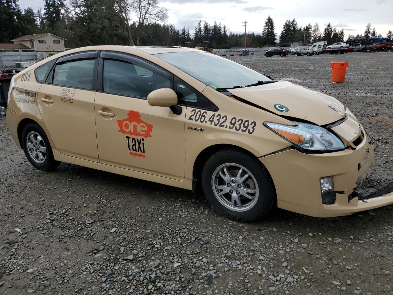 2011 Toyota Prius VIN JTDKN3DUXB0247215 Copart auction photo, front end damage thumbnail 4