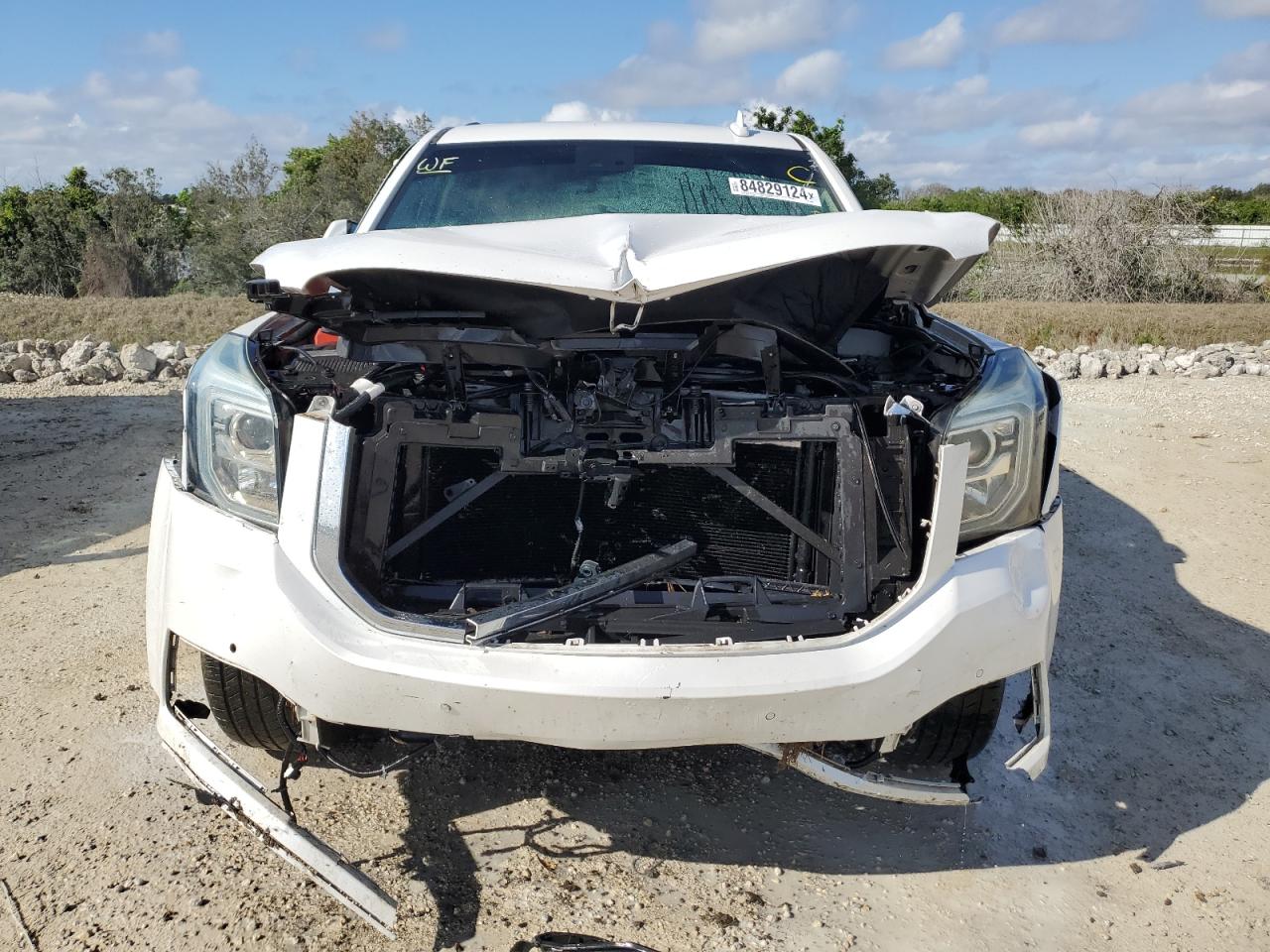 2018 GMC Yukon VIN 1GKS1JKC4JR386426 Copart auction photo, water/flood / front end damage thumbnail 5