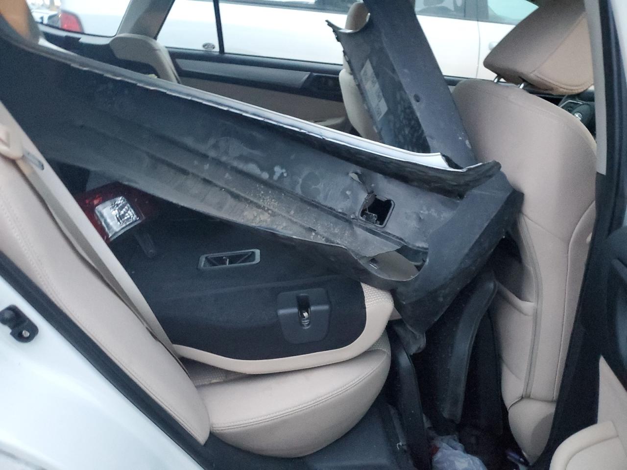2019 Subaru Outback VIN 4S4BSABC3K3365883 Copart auction photo, rear end damage thumbnail 11