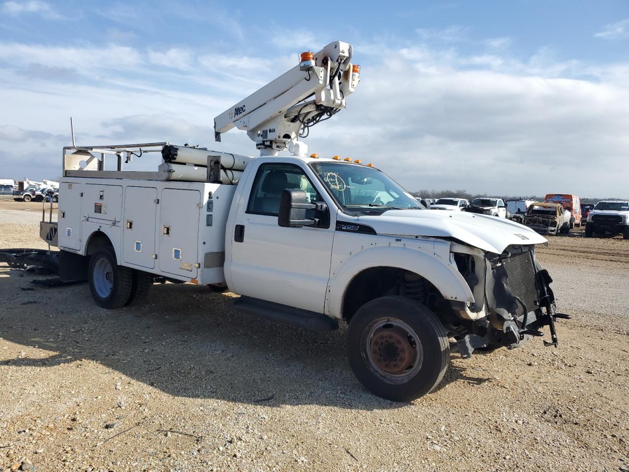 2012 Ford F450 VIN 1FDUF4GY8CEC51502 Copart auction photo, front end / minor dent/scratches damage thumbnail 4