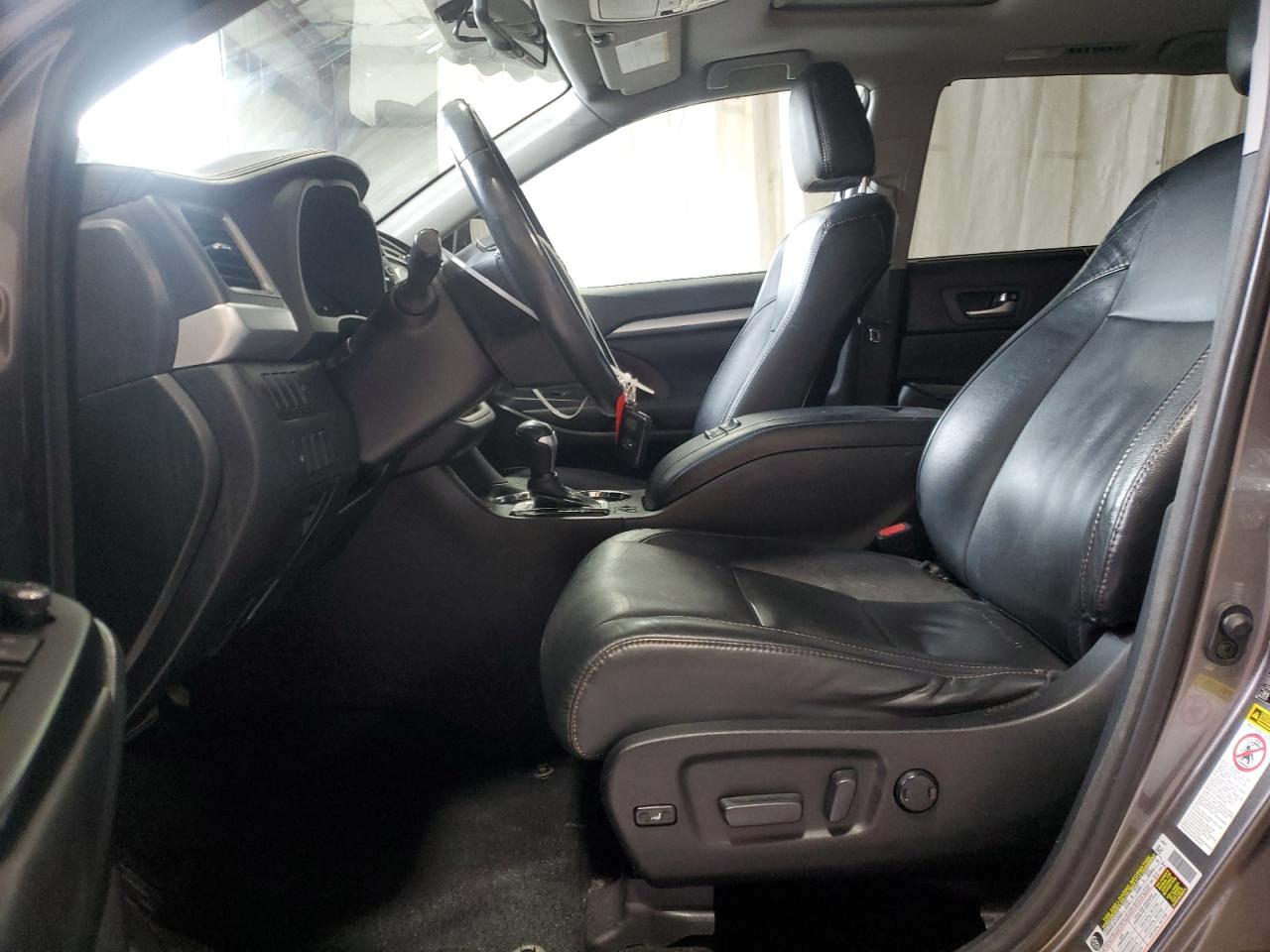 2016 Toyota Highlander VIN 5TDJKRFH7GS320763 Copart auction photo, all over damage thumbnail 7