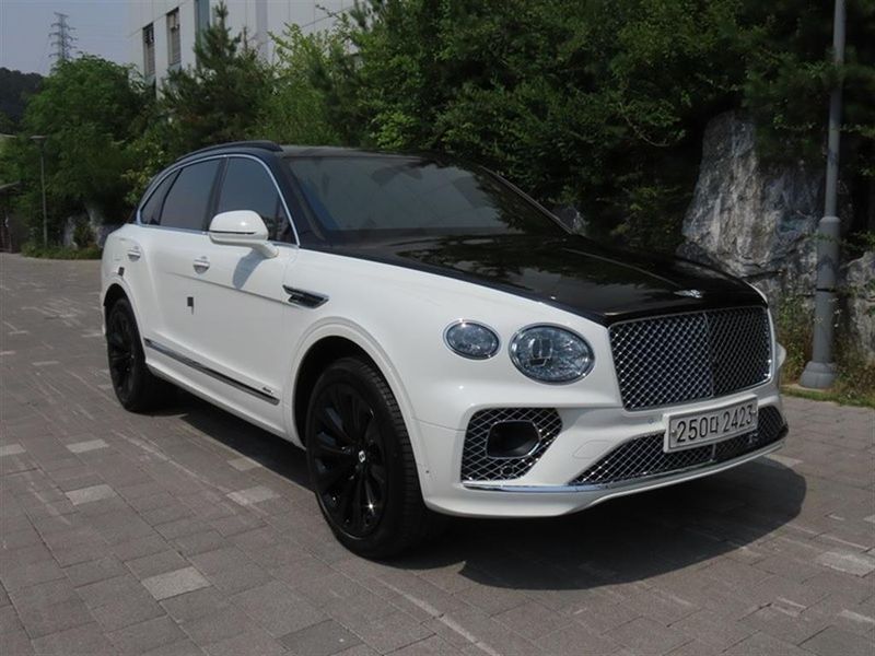2023 Bentley Bentayga VIN SJAAT14V3PC020924 - Encar auction photo