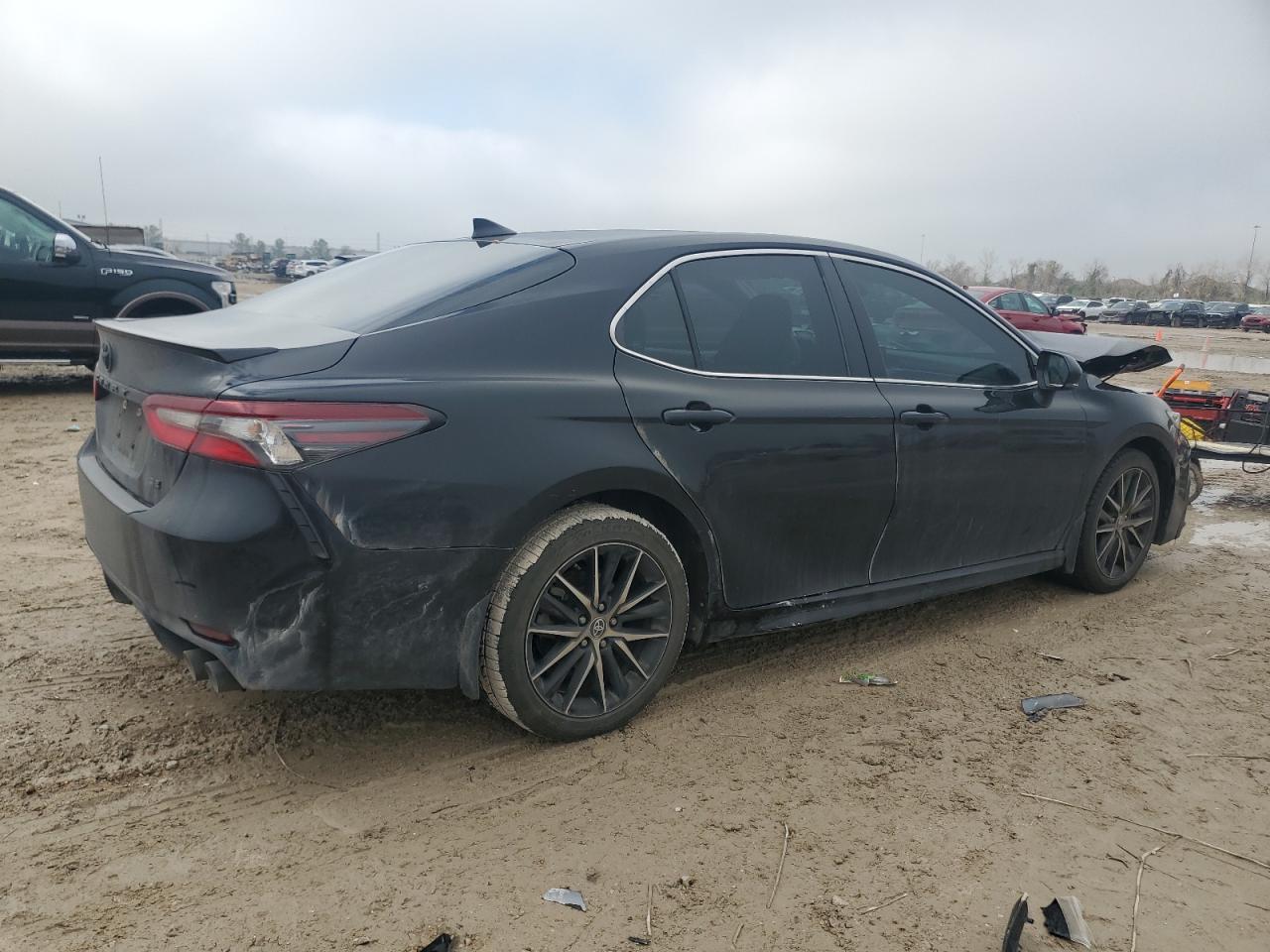 2022 Toyota Camry VIN 4T1G11AK8NU681098 Copart auction photo, front end / side damage thumbnail 3