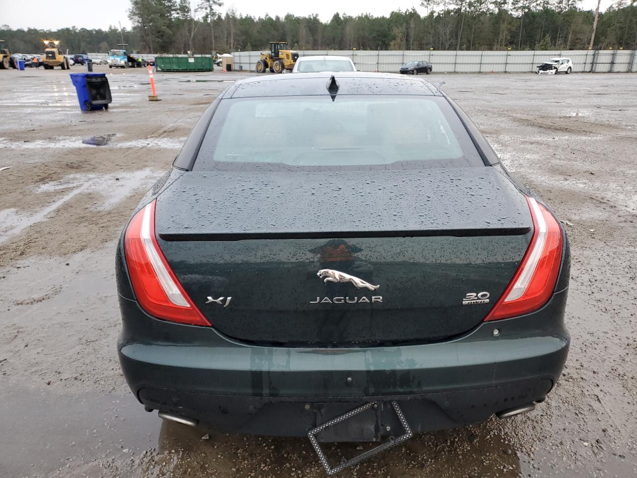 2017 Jaguar XJ VIN SAJWJ1CD8H8W06740 Copart auction photo, burn damage thumbnail 6