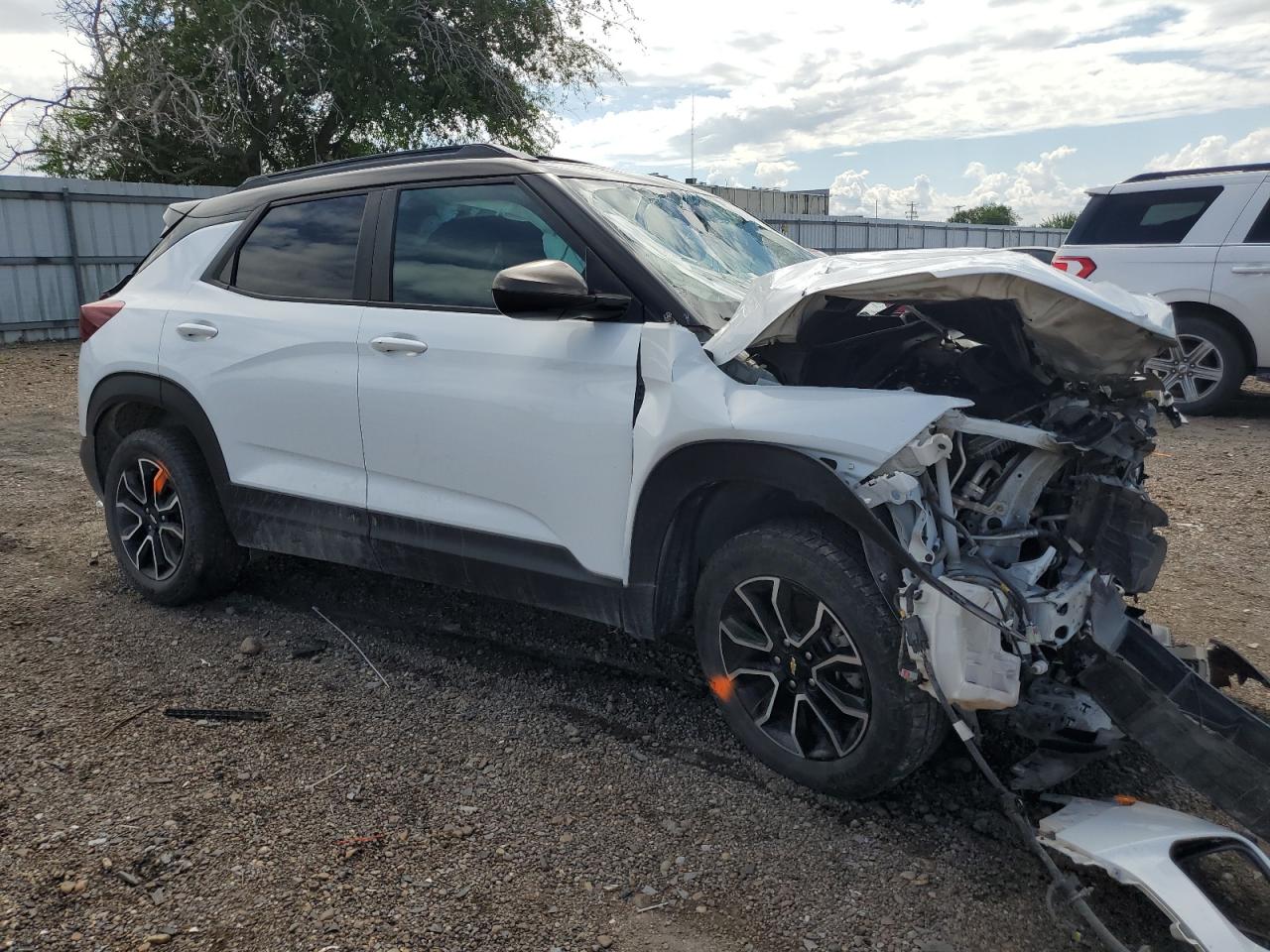 2021 Chevrolet TrailBlazer VIN KL79MSSL0MB014440 Copart auction photo, all over / undercarriage damage thumbnail 4