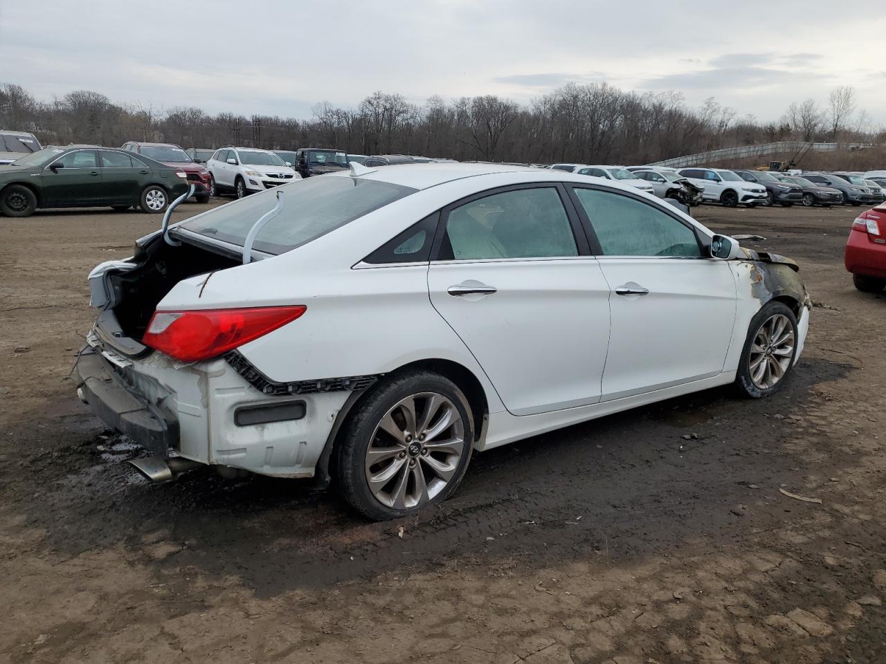 2011 Hyundai Sonata VIN 5NPEC4AB0BH225979 Copart auction photo, burn - engine / burn - interior damage thumbnail 3