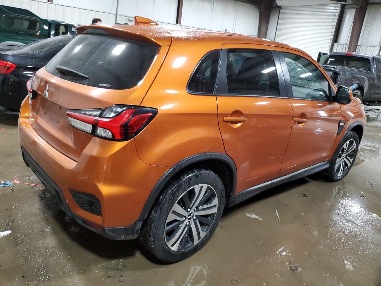 2021 Mitsubishi Outlander VIN JA4ARUAU4MU008856 Copart auction photo, side damage thumbnail 3