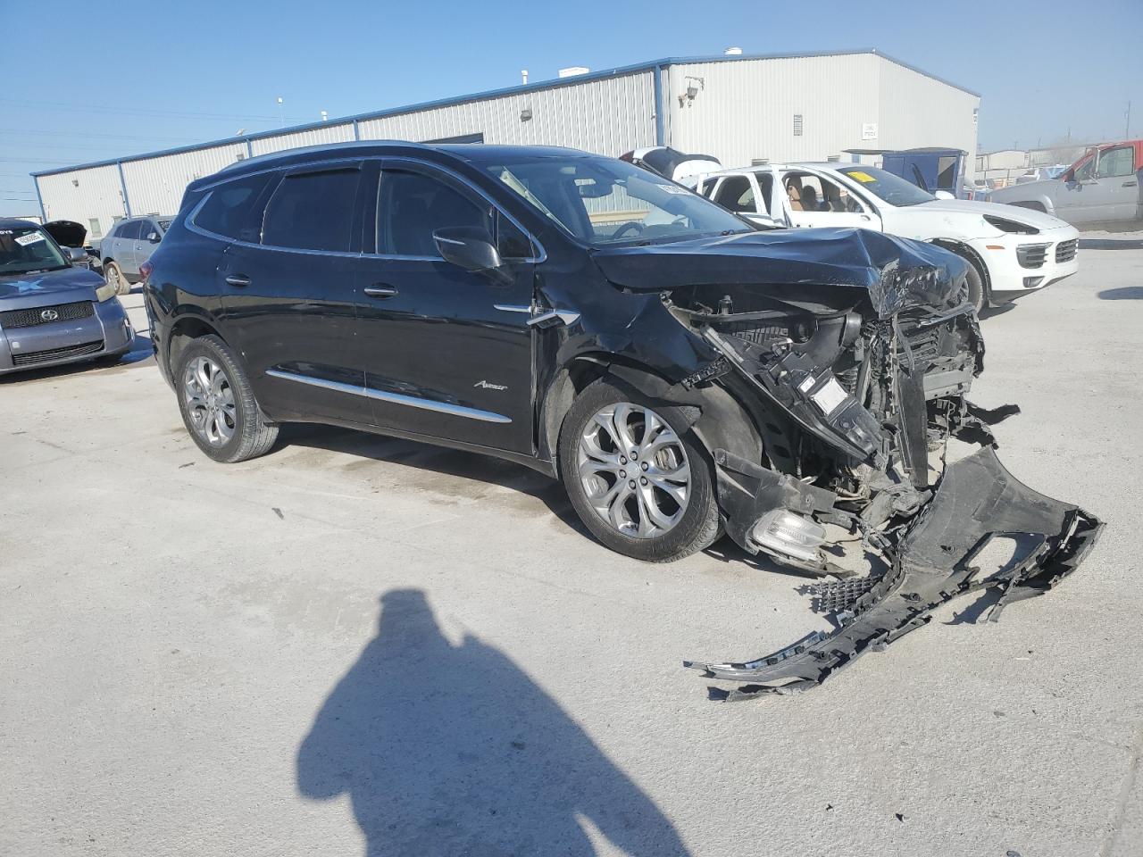 2019 Buick Enclave VIN 5GAERDKW6KJ134028 Copart auction photo, side / front end damage thumbnail 4