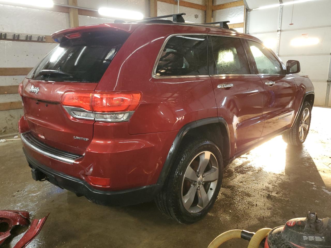 2014 Jeep Grand Cherokee VIN 1C4RJFBGXEC101845 Copart auction photo, front end / minor dent/scratches damage thumbnail 3