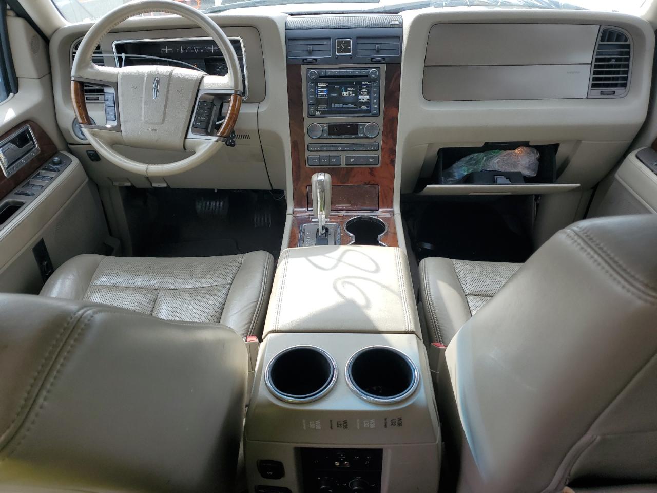 2012 Lincoln Navigator VIN 5LMJJ3H59CEL03099 Copart auction photo, side / minor dent/scratches damage thumbnail 8