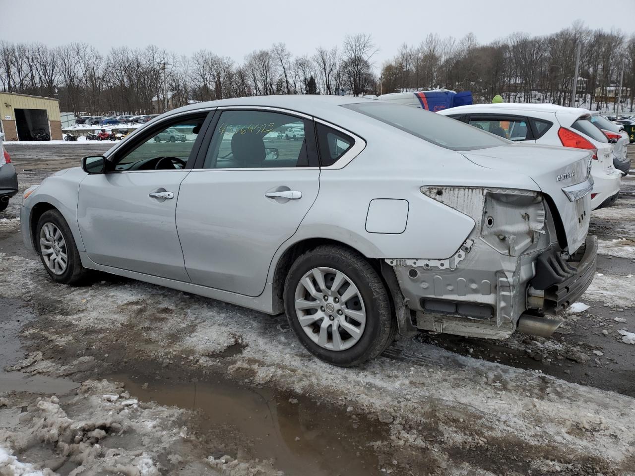 2015 Nissan Altima VIN 1N4AL3AP1FC215747 Copart auction photo, rear end / minor dent/scratches damage thumbnail 2