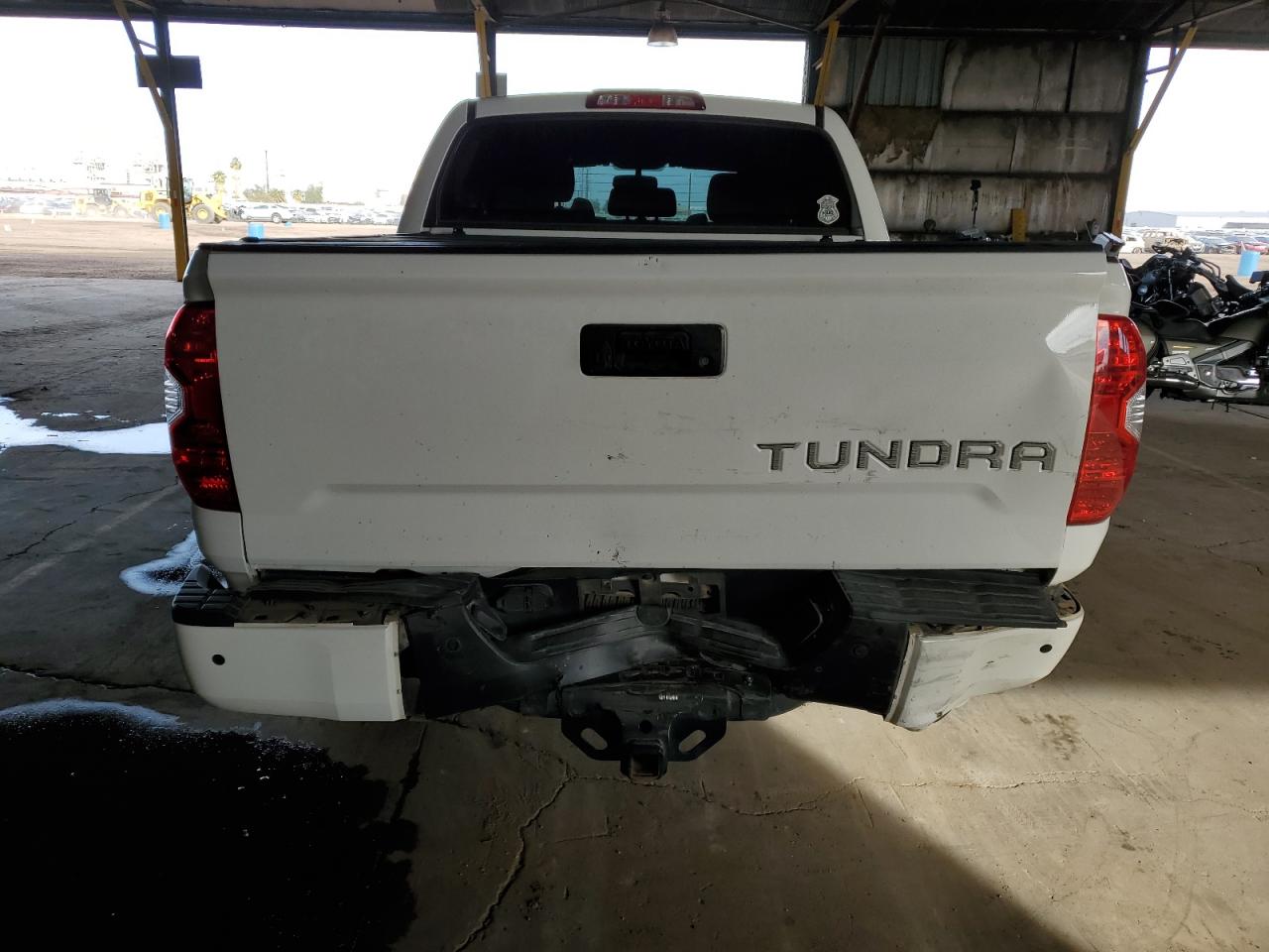 2016 Toyota Tundra VIN 5TFEY5F11GX205517 Copart auction photo, rear end / minor dent/scratches damage thumbnail 6
