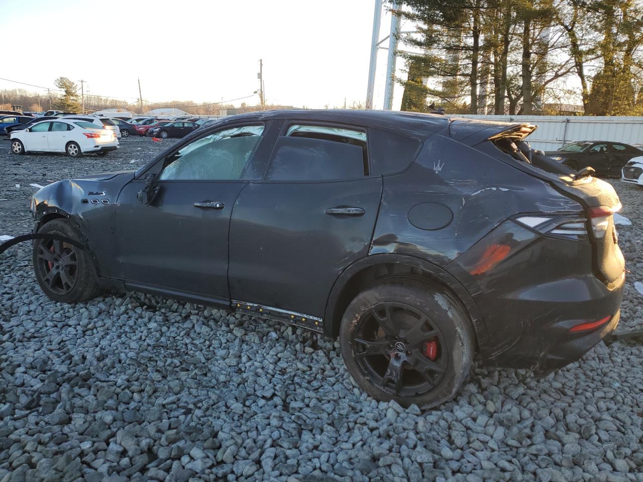 2022 Maserati Levante VIN ZN661ZUM5NX396321 Copart auction photo, all over damage thumbnail 2