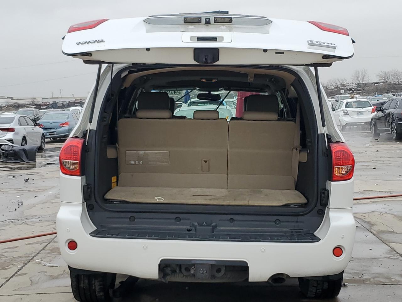 2008 Toyota Sequoia VIN 5TDZY67A18S013172 Copart auction photo, front end damage thumbnail 6