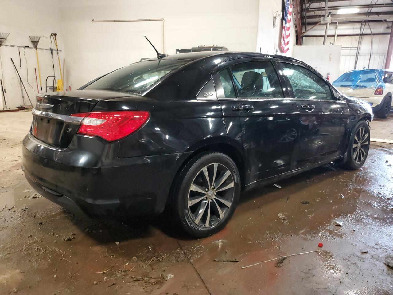 2012 Chrysler 200 VIN 1C3CCBBG1CN304198 Copart auction photo, front end / side damage thumbnail 3