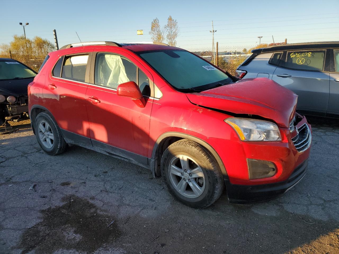 2016 Chevrolet Trax VIN KL7CJLSB3GB753981 Copart auction photo, front end / minor dent/scratches damage thumbnail 4