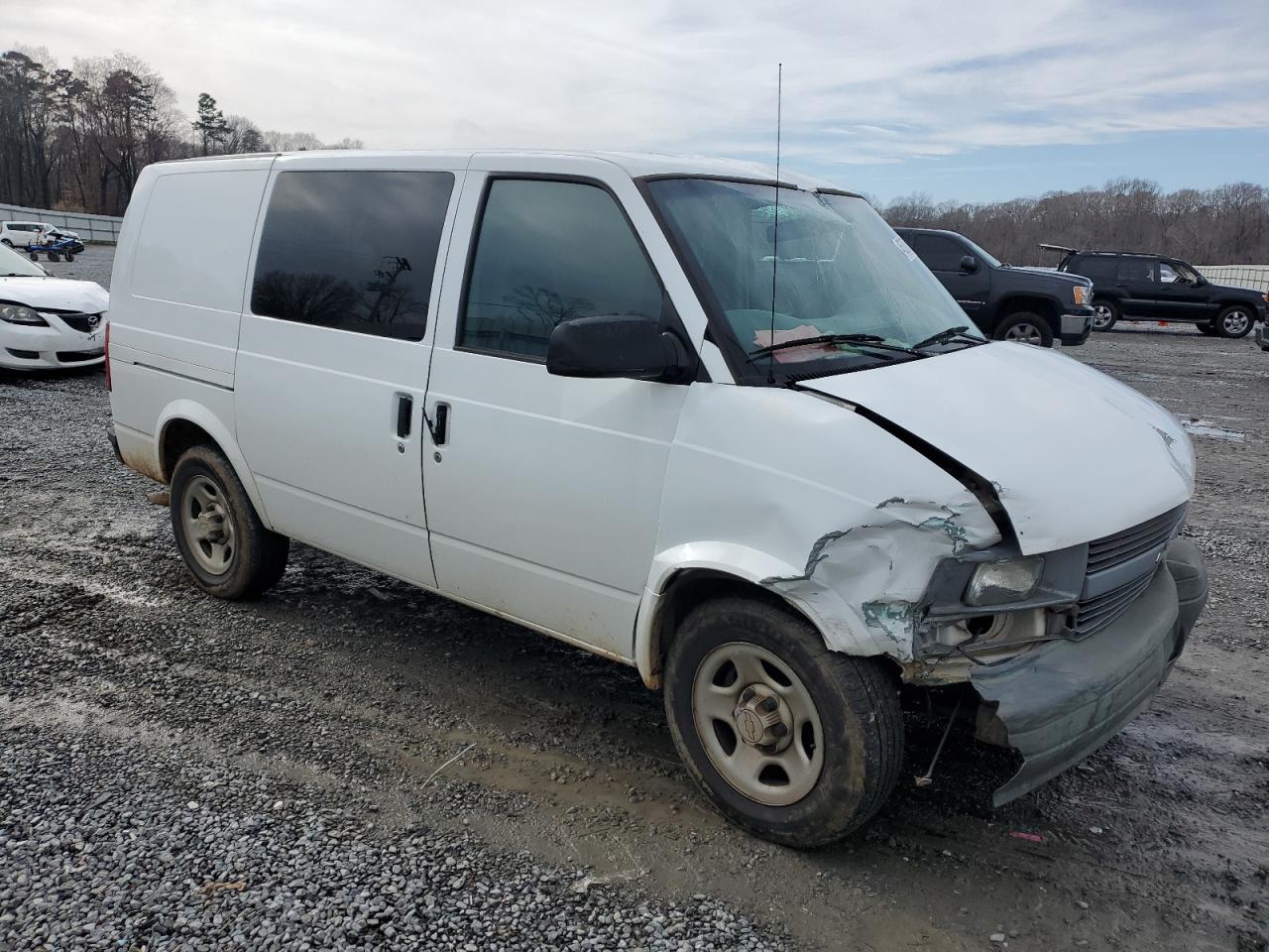 2005 Chevrolet Astro VIN 1GCDM19X55B132419 Copart auction photo, front end / minor dent/scratches damage thumbnail 4