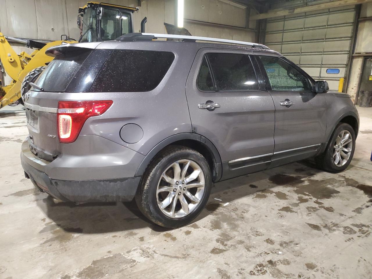 2013 Ford Explorer VIN 1FM5K8F88DGB92353 Copart auction photo, all over / minor dent/scratches damage thumbnail 3