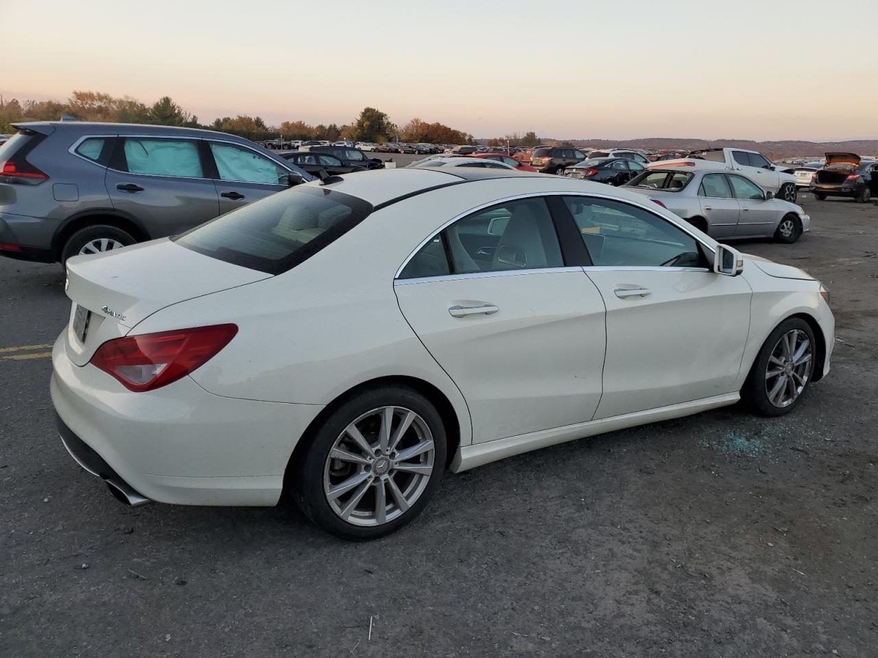 2016 Mercedes-Benz CLA-klasse VIN WDDSJ4GB3GN336619 Copart auction photo, front end damage thumbnail 3