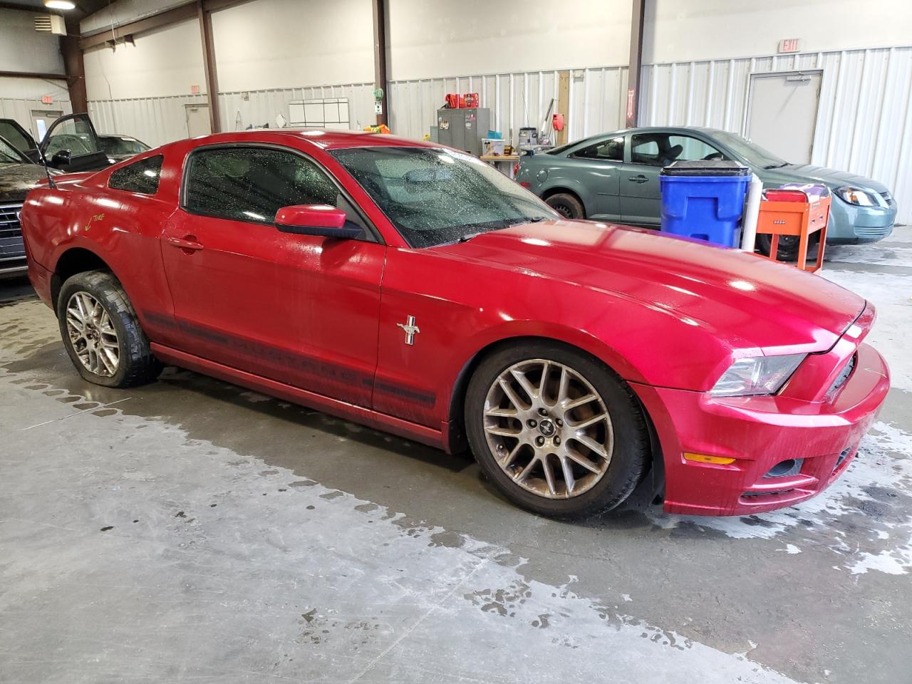 2013 Ford Mustang VIN 1ZVBP8AM0D5261025 Copart auction photo, front end / side damage thumbnail 4