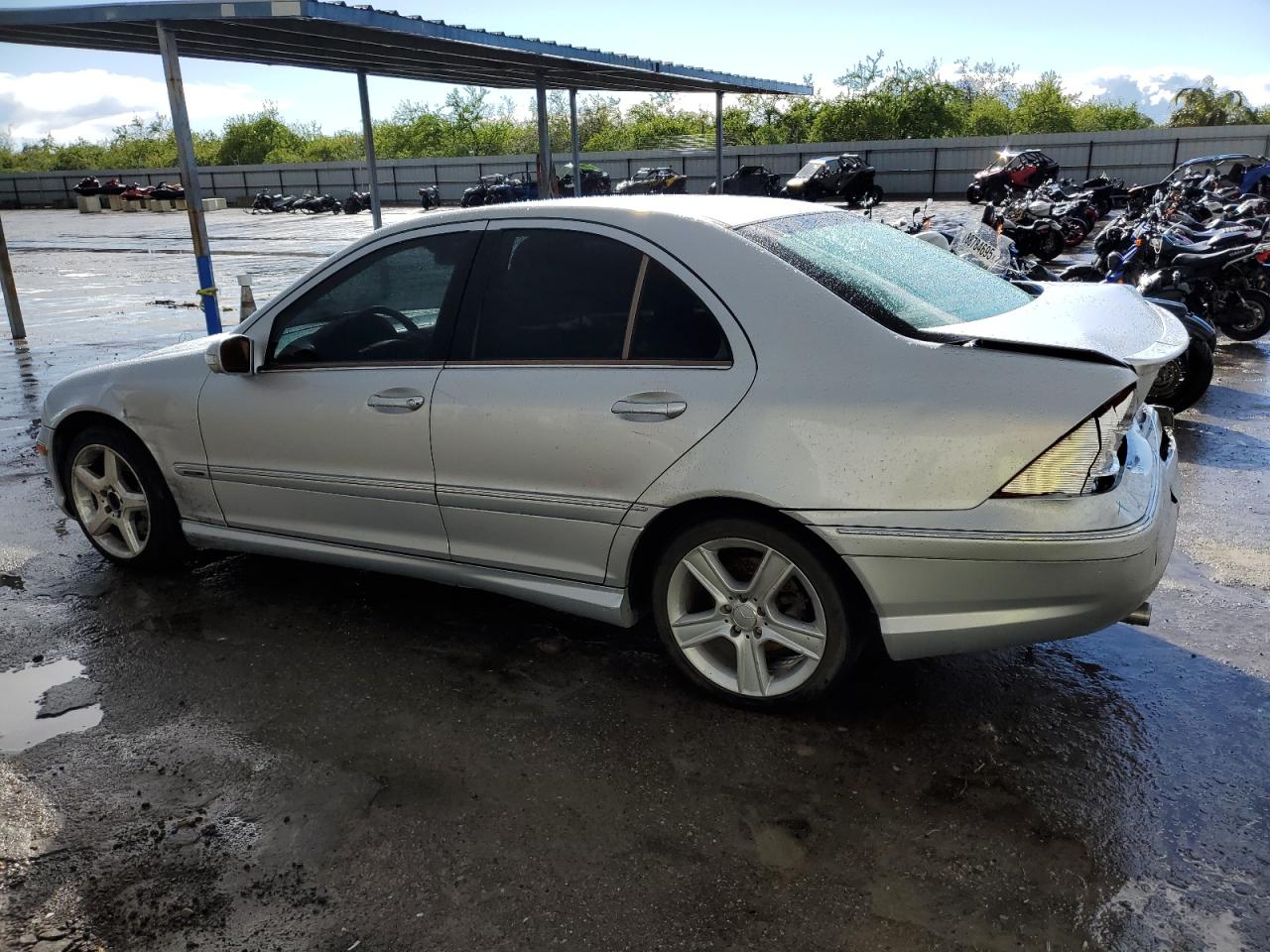 2007 Mercedes-Benz C-klasse VIN WDBRF52H37A926207 Copart auction photo, rear end / front end damage thumbnail 2