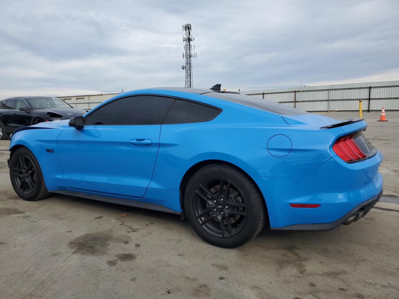 2022 Ford Mustang VIN 1FA6P8CFXN5142263 Copart auction photo, front end damage thumbnail 2
