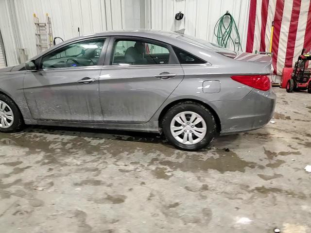 2011 Hyundai Sonata VIN 5NPEB4AC5BH226220 Copart auction photo, undercarriage / minor dent/scratches damage thumbnail 10