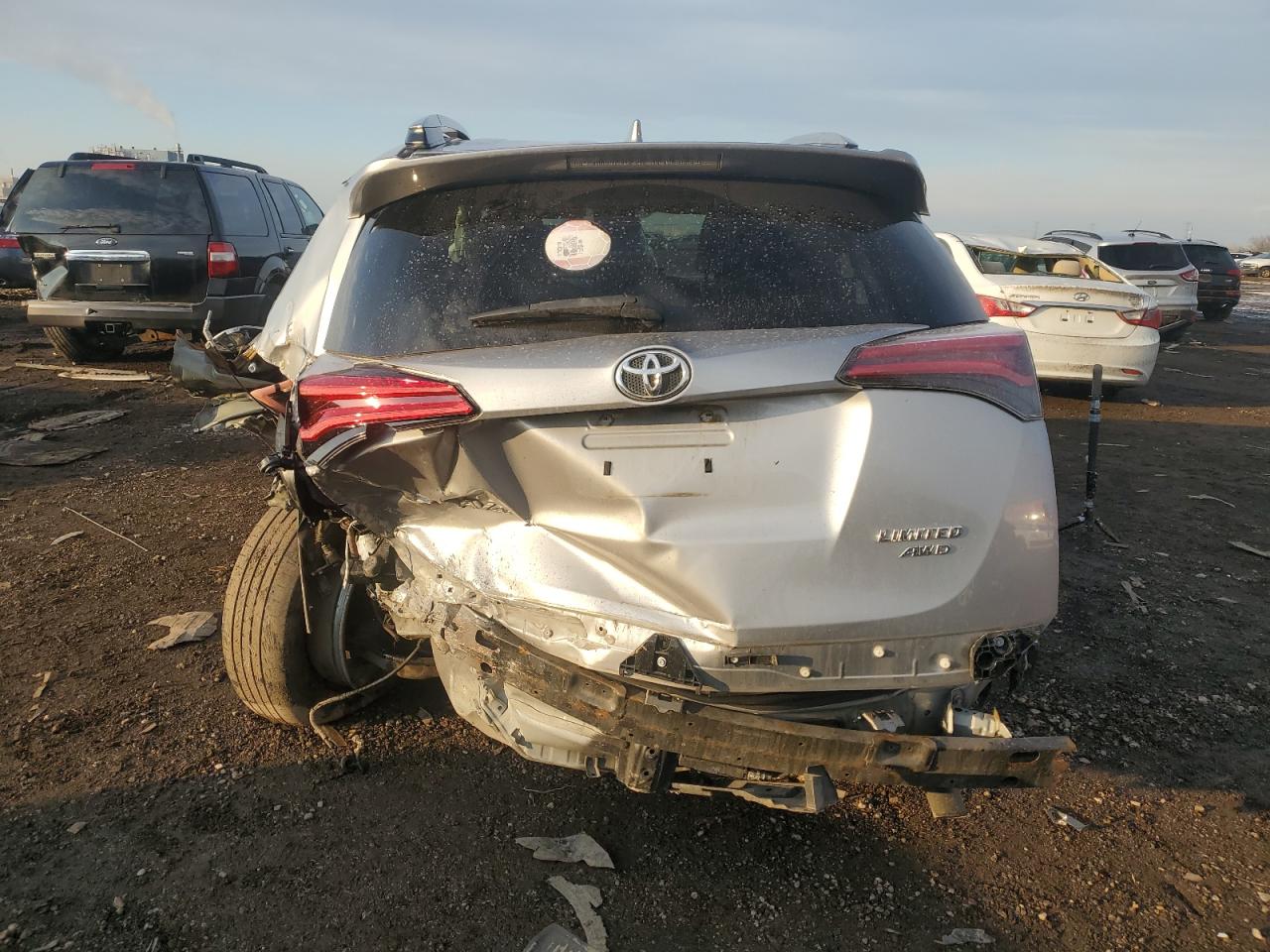 2018 Toyota RAV 4 VIN 2T3DFREV5JW719928 Copart auction photo, rear end / side damage thumbnail 6