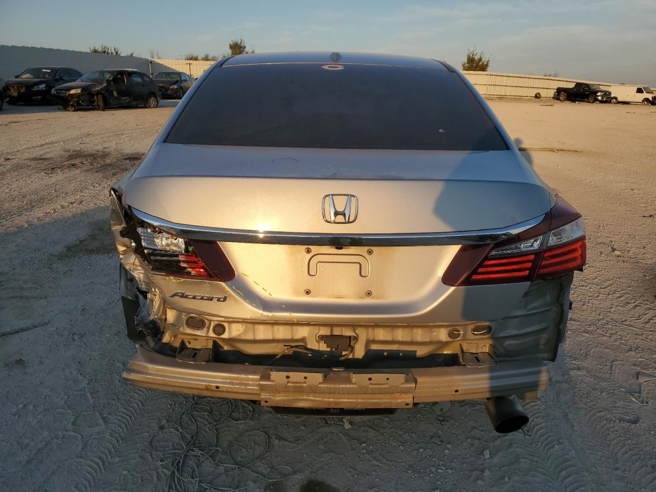 2016 Honda Accord VIN 1HGCR2F99GA187250 Copart auction photo, rear end damage thumbnail 6