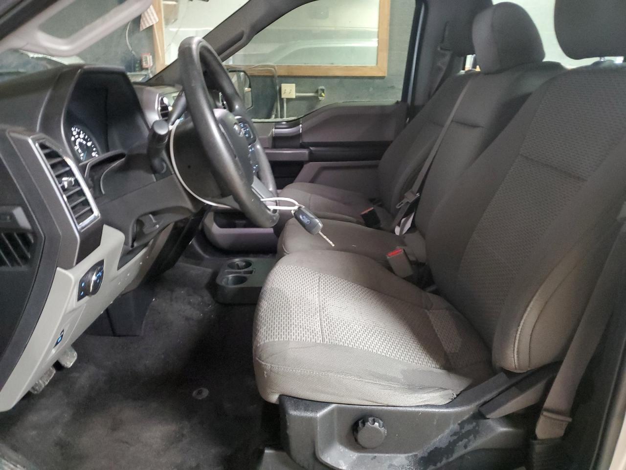 2016 Ford F-150 VIN 1FTEW1E89GFC09348 Copart auction photo, rear end / minor dent/scratches damage thumbnail 7