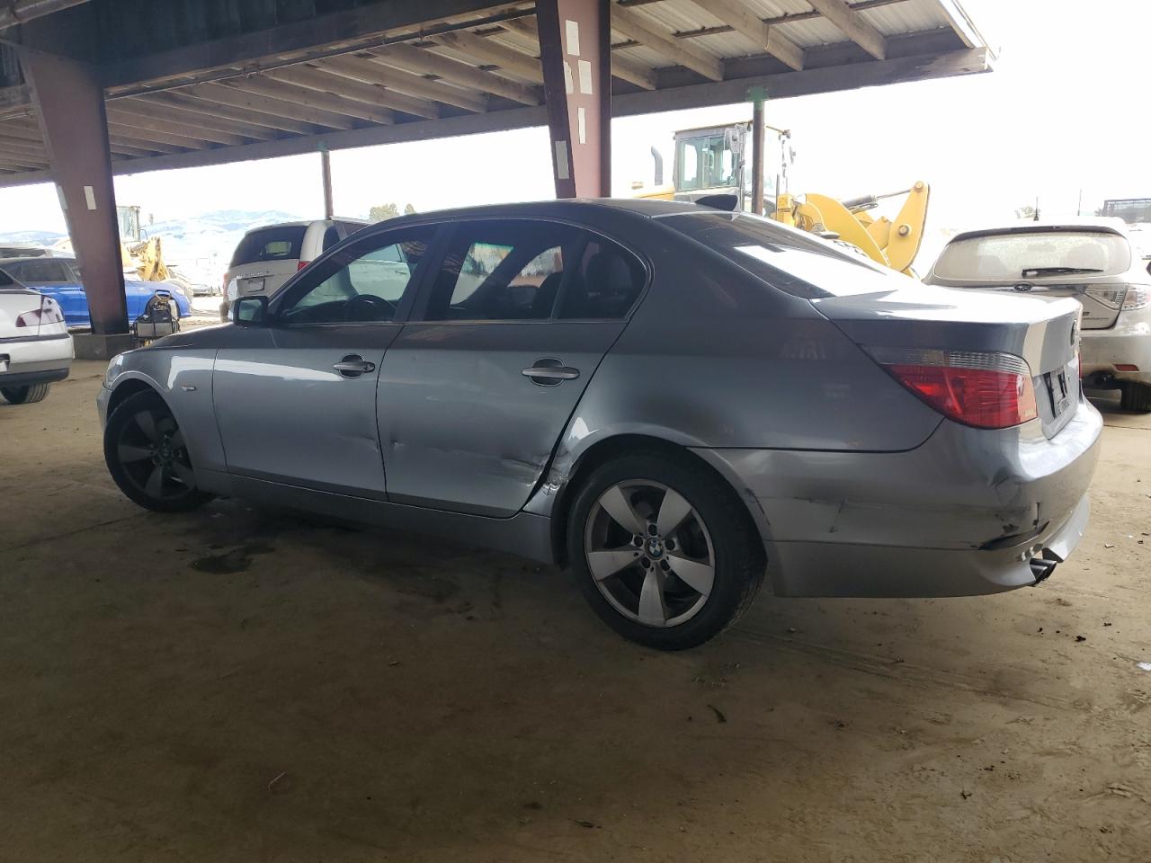 2004 BMW 5er VIN WBANA73504B059236 Copart auction photo, side / rear end damage thumbnail 2