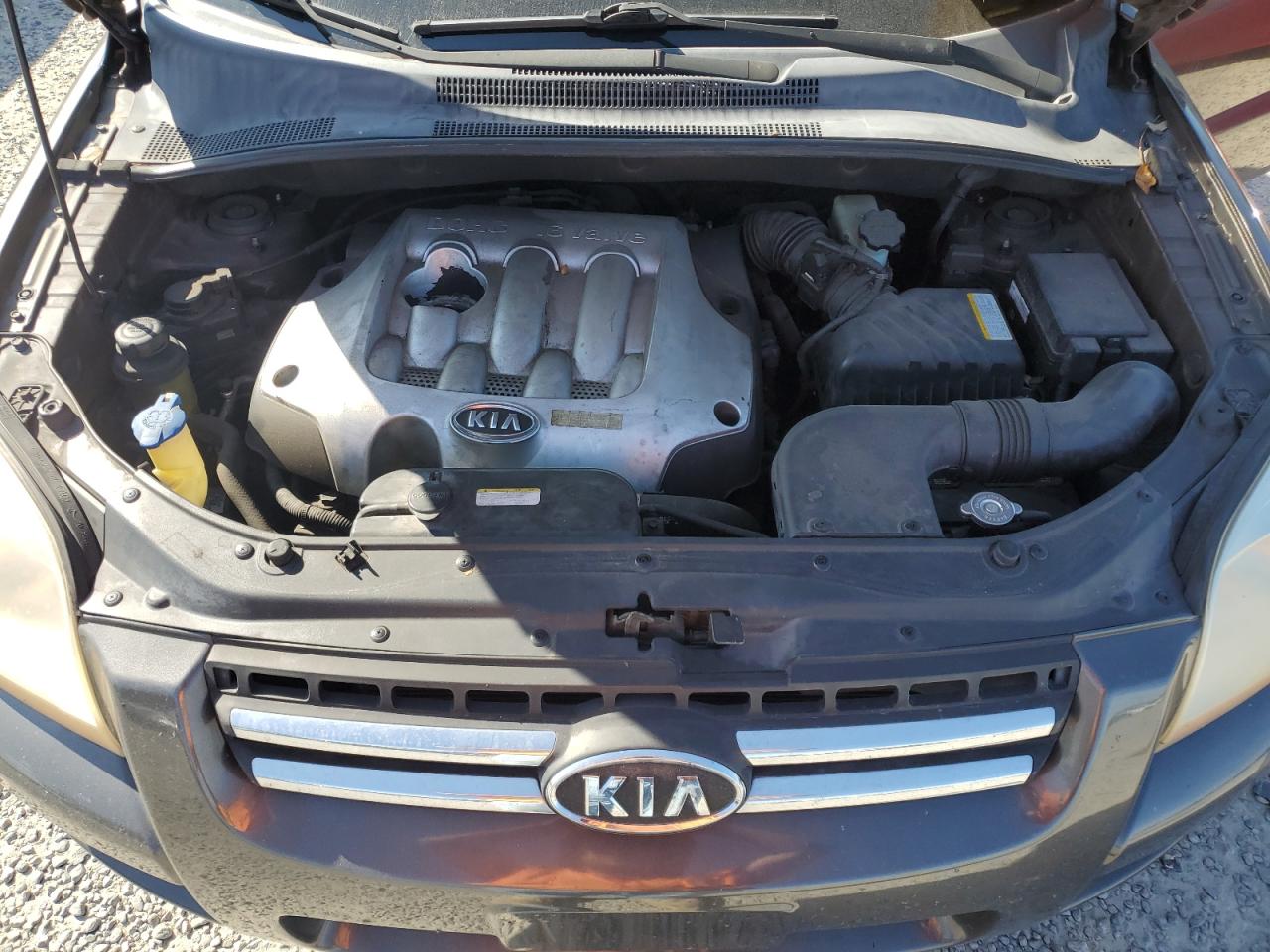 2006 KIA Sportage VIN KNDJF724767240870 Copart auction photo, side / front end damage thumbnail 12
