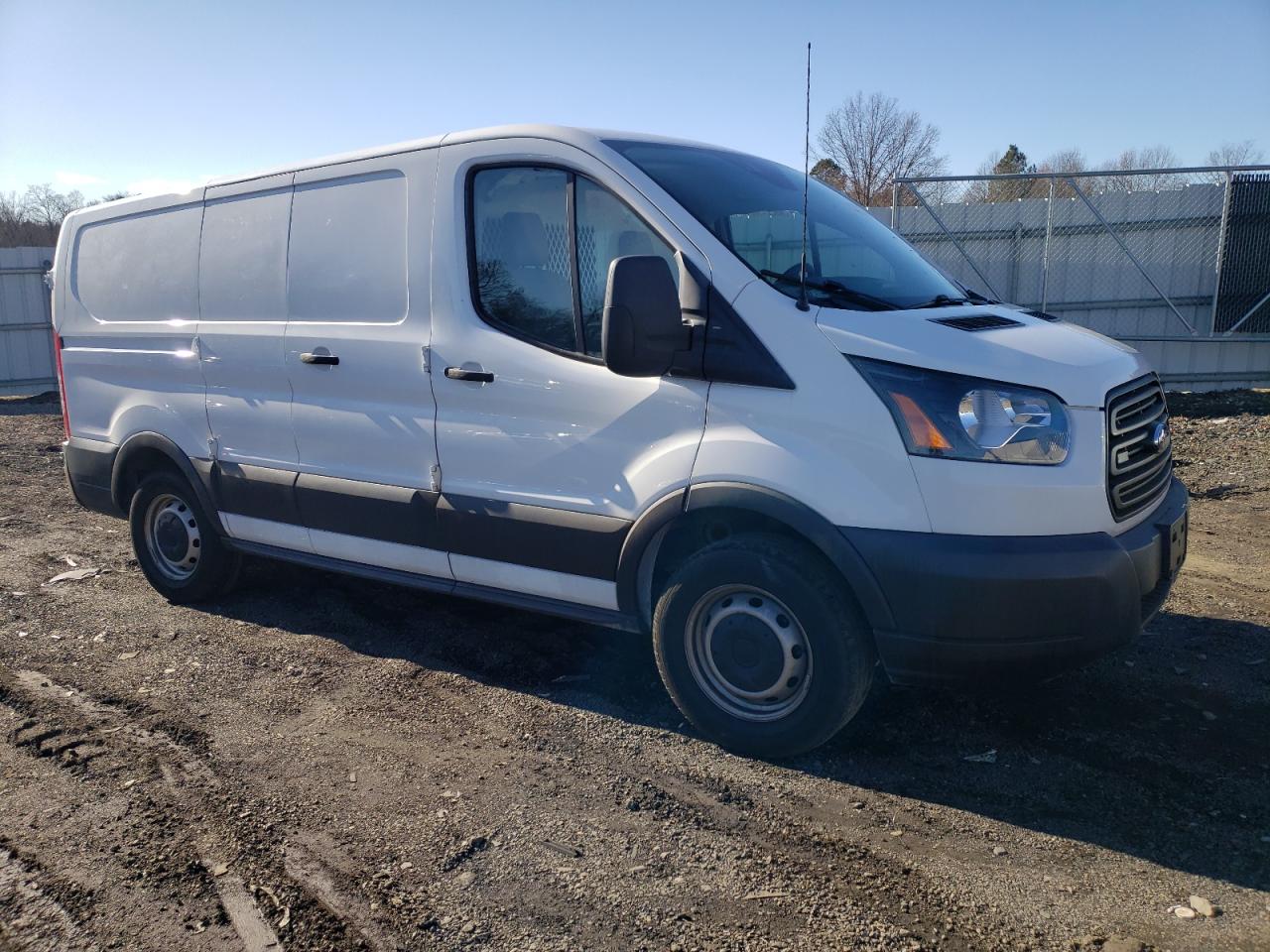 2018 Ford Transit VIN 1FTYE1ZMXJKA08077 Copart auction photo, side / minor dent/scratches damage thumbnail 4